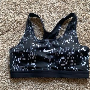 Sports bra
